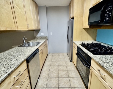 9655 Woods Drive - Photo Thumbnail 7