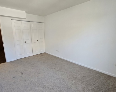 2250 N Lincoln Avenue - Photo Thumbnail 6