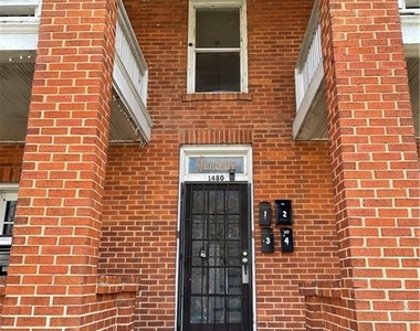 1480 South Gordon Street Sw - Photo Thumbnail 2