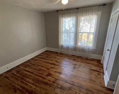 1480 South Gordon Street Sw - Photo Thumbnail 11