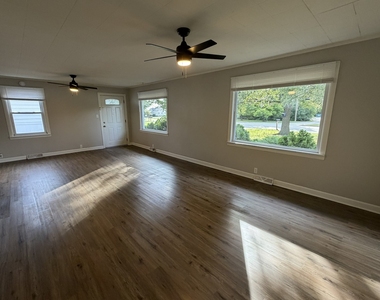 620 N State Street - Photo Thumbnail 4