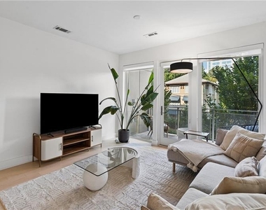 775 Juniper Street Ne - Photo Thumbnail 2