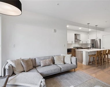 775 Juniper Street Ne - Photo Thumbnail 3