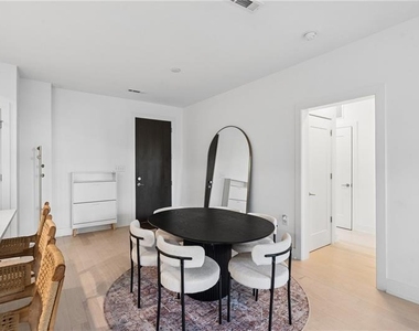 775 Juniper Street Ne - Photo Thumbnail 5
