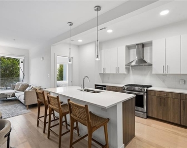 775 Juniper Street Ne - Photo Thumbnail 1