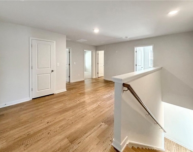 7477 Clover Lane - Photo Thumbnail 10