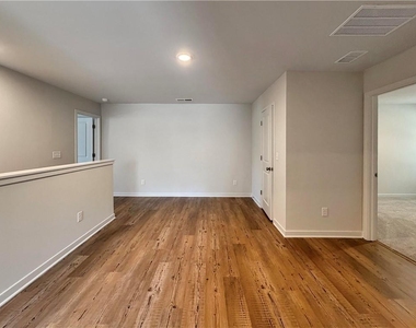 7477 Clover Lane - Photo Thumbnail 13