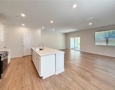 7477 Clover Lane - Photo Thumbnail 6