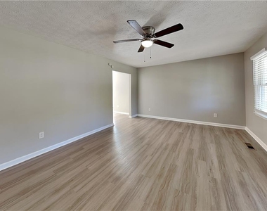 89 Silverthorne Circle - Photo Thumbnail 1