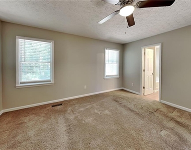 89 Silverthorne Circle - Photo Thumbnail 7