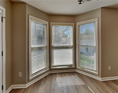 89 Silverthorne Circle - Photo Thumbnail 6