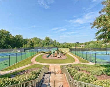 5855 Crestwick Way - Photo Thumbnail 17