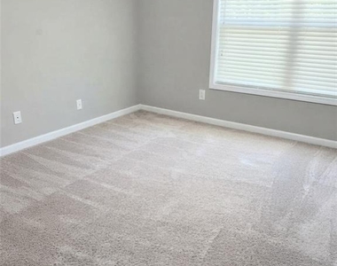 5855 Crestwick Way - Photo Thumbnail 11