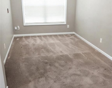 5855 Crestwick Way - Photo Thumbnail 13