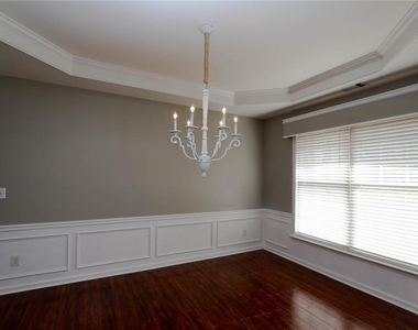 329 Coddington Court - Photo Thumbnail 5