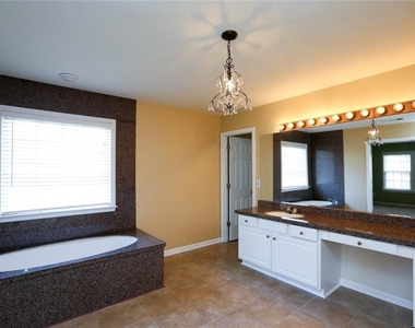 329 Coddington Court - Photo Thumbnail 32