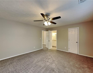 5025 Bent Creek Court - Photo Thumbnail 13