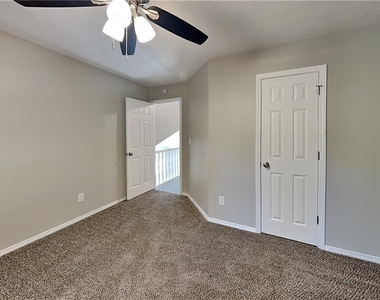 5025 Bent Creek Court - Photo Thumbnail 12