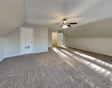 5025 Bent Creek Court - Photo Thumbnail 16
