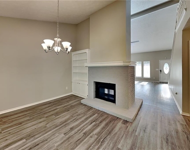 5025 Bent Creek Court - Photo Thumbnail 5