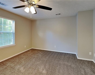 5025 Bent Creek Court - Photo Thumbnail 14