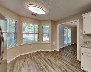 5025 Bent Creek Court - Photo Thumbnail 3