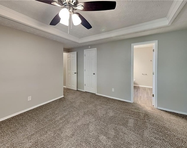 5025 Bent Creek Court - Photo Thumbnail 7