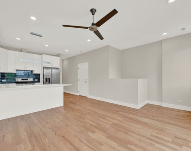 4611 S Saint Lawrence Avenue - Photo Thumbnail 4