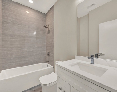 4611 S Saint Lawrence Avenue - Photo Thumbnail 14
