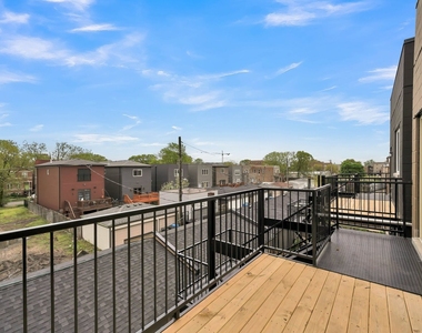 4611 S Saint Lawrence Avenue - Photo Thumbnail 17