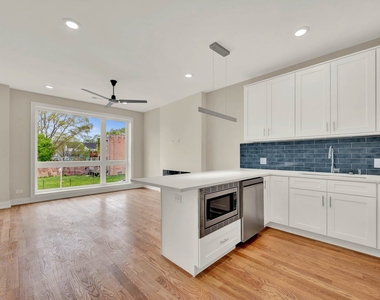 4611 S Saint Lawrence Avenue - Photo Thumbnail 7