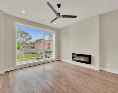 4611 S Saint Lawrence Avenue - Photo Thumbnail 1