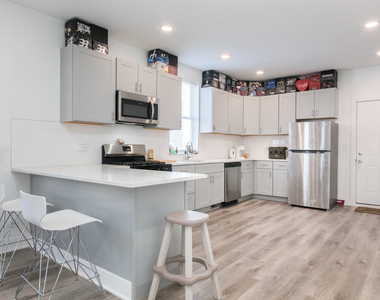 4055 Prairie Avenue - Photo Thumbnail 1
