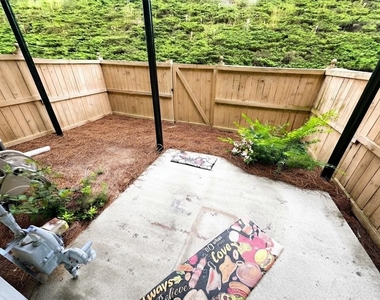 1108 Thornborough Drive - Photo Thumbnail 13