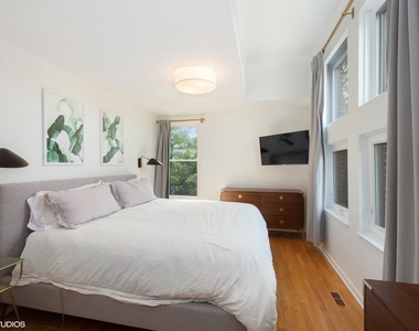 2757 N Wayne Avenue - Photo Thumbnail 6