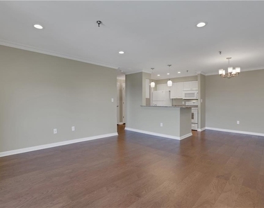 300 Johnson Ferry Road Ne - Photo Thumbnail 3