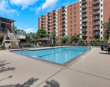 300 Johnson Ferry Road Ne - Photo Thumbnail 31