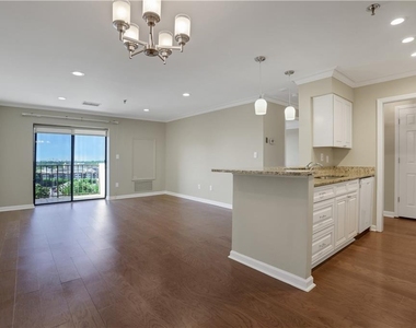 300 Johnson Ferry Road Ne - Photo Thumbnail 6