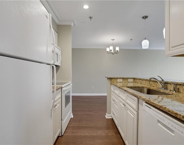 300 Johnson Ferry Road Ne - Photo Thumbnail 10