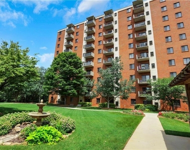 300 Johnson Ferry Road Ne - Photo Thumbnail 34
