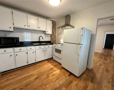 62 Chester Avenue Se - Photo Thumbnail 11