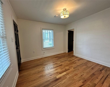 62 Chester Avenue Se - Photo Thumbnail 8