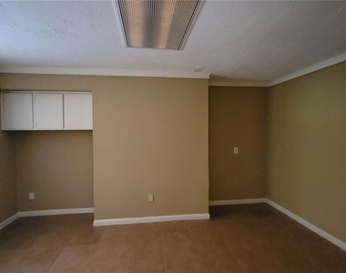 5005 Johns Creek Court - Photo Thumbnail 34