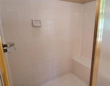 5005 Johns Creek Court - Photo Thumbnail 28