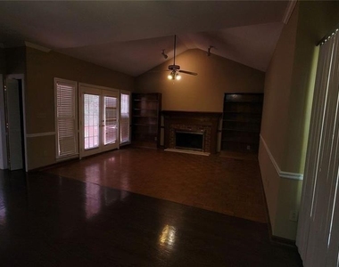 5005 Johns Creek Court - Photo Thumbnail 14