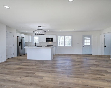 516 Baxter Road Se - Photo Thumbnail 9