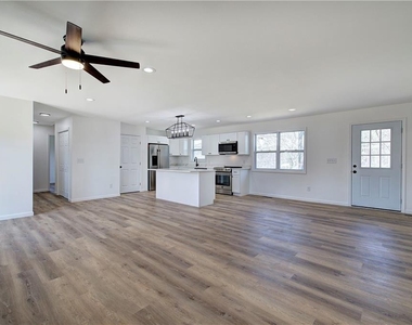 516 Baxter Road Se - Photo Thumbnail 8
