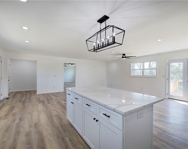 516 Baxter Road Se - Photo Thumbnail 17