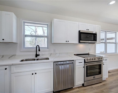 516 Baxter Road Se - Photo Thumbnail 16