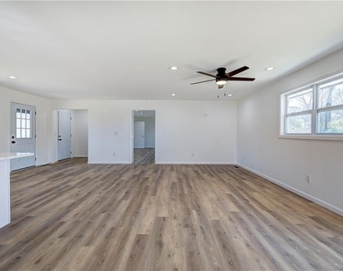 516 Baxter Road Se - Photo Thumbnail 11